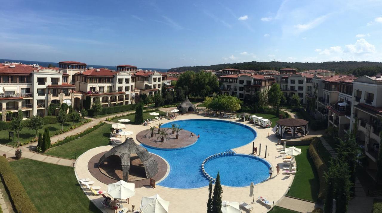 Apartment 2Br, Тристаен In Complex Green Life Sozopol Eksteriør bilde